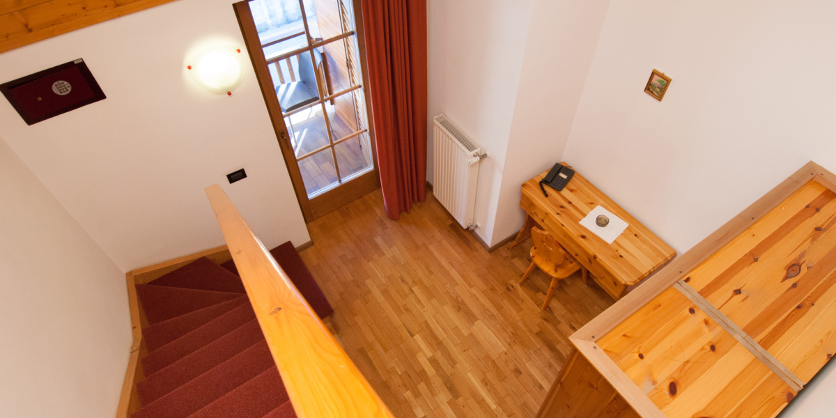 "Garnì Manuela" ALBERGO B&B APPARTAMENTI per vacanza in RESIDENCE a Cavalese - VAL DI FIEMME - Dolomiti del Trentino foto 2