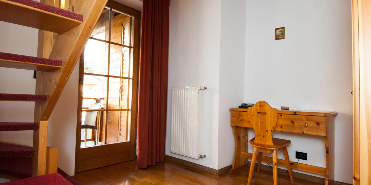 "Garnì Manuela" ALBERGO B&B APPARTAMENTI per vacanza in RESIDENCE a Cavalese - VAL DI FIEMME - Dolomiti del Trentino foto 3