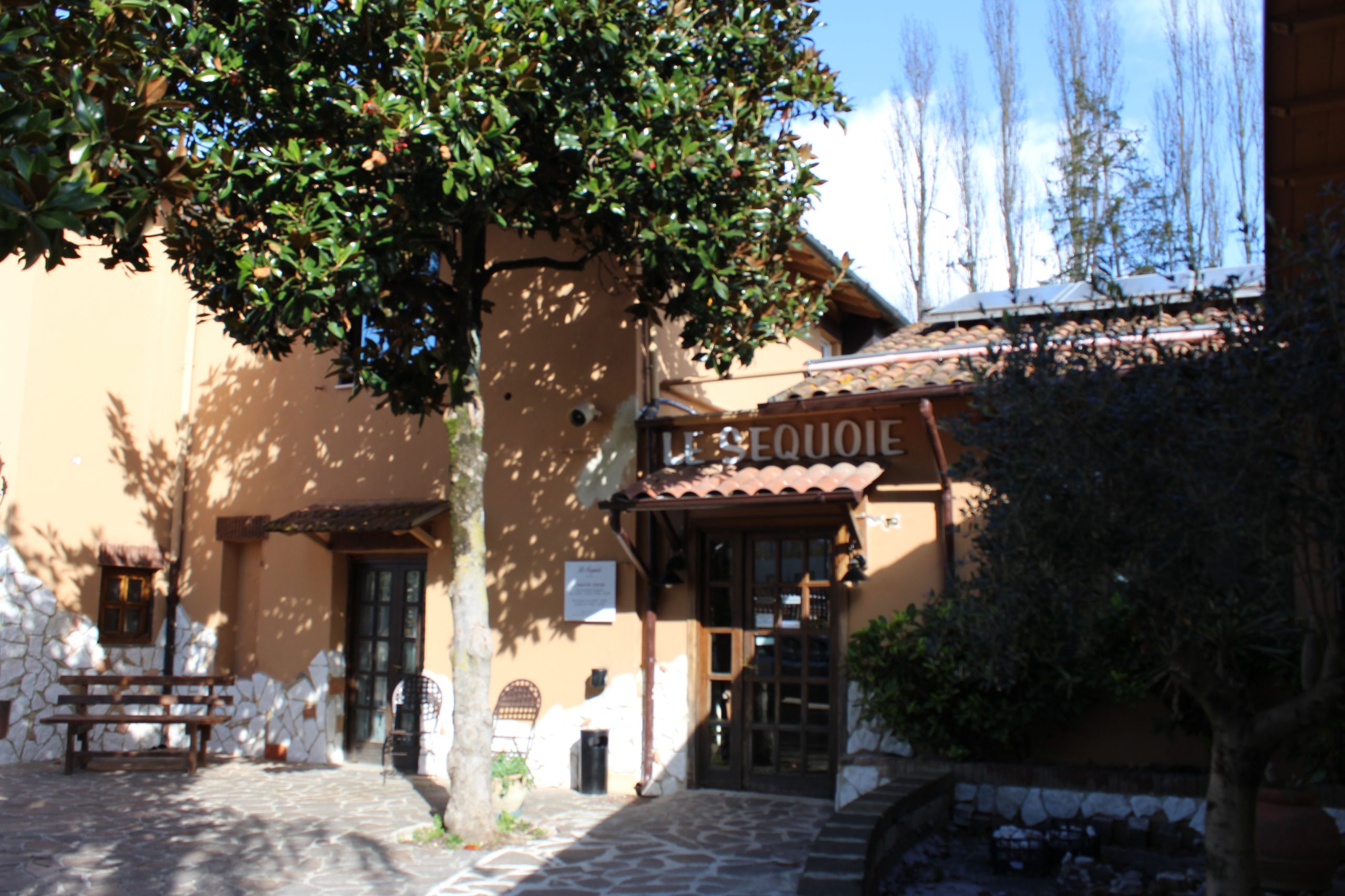 Hotel Ristorante e centro sportivo Le Sequoie foto 1
