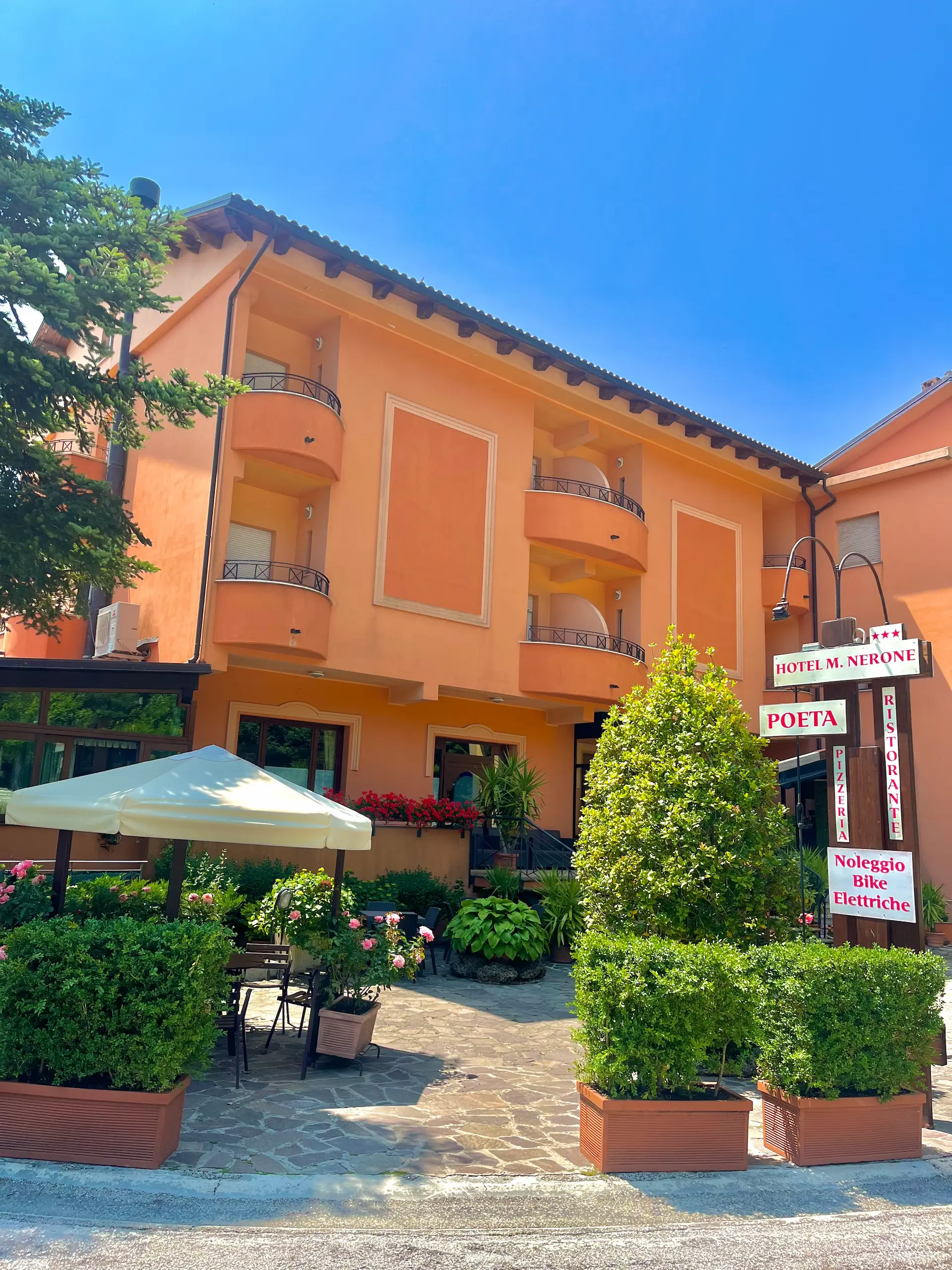 Hotel Ristorante Montenerone Il Poeta foto 1