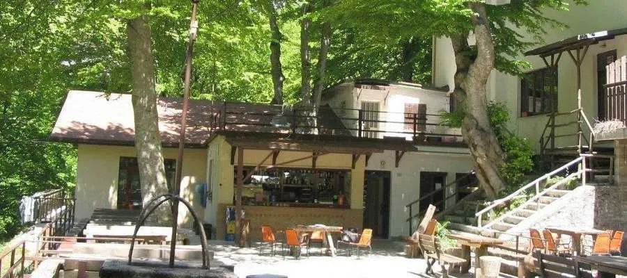 Albergo Ristorante Monte Cucco "da Tobia" foto 3