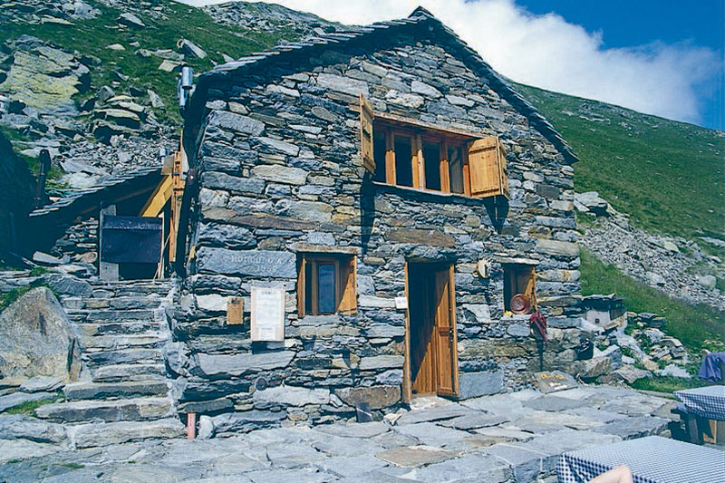 Rifugio Santino Ferioli CAI Olgiate Olona foto 2