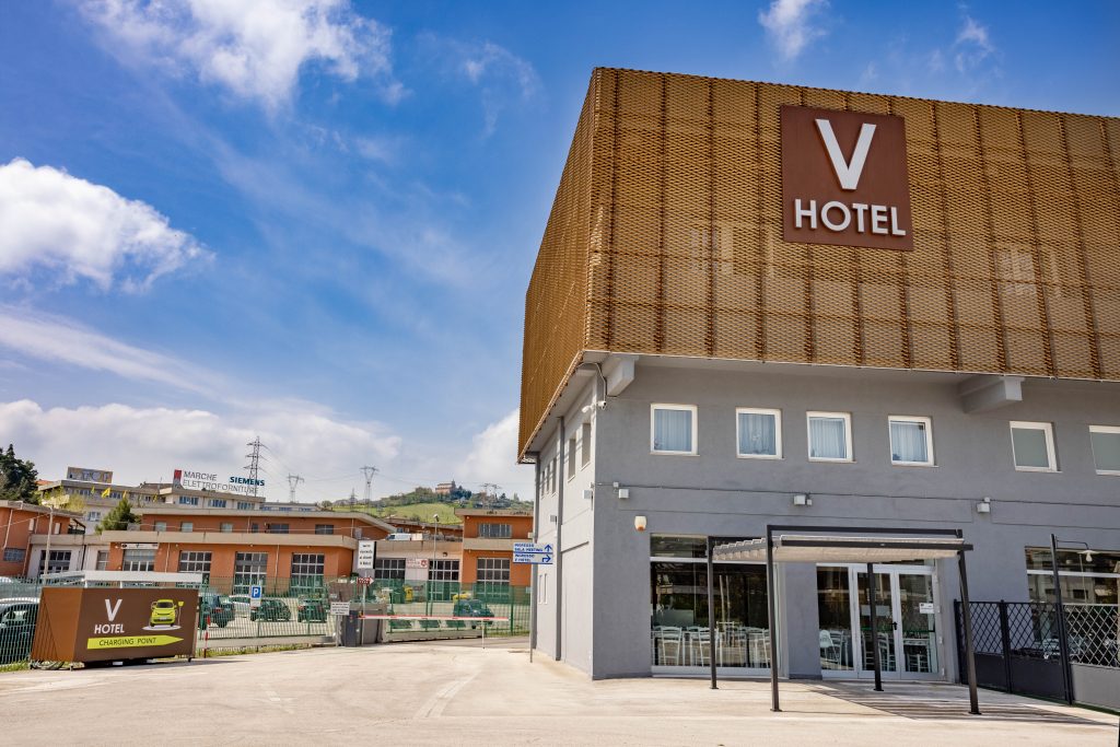 V Hotel foto 2